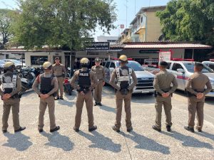 ผกก.สภ.ลำปลายมาศร่วมเคารพธงชาติและอบรมคุณธรรมจริยธรรมปล่อยแถวออกปฏิบัติหน้าที่