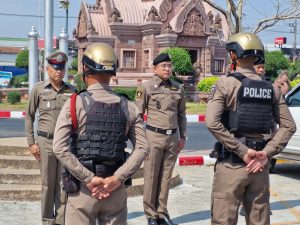 ผกก.สภ.ลำปลายมาศ อบรมคุณธรรม จริยธรรมตำรวจก่อนปล่อยแถวปฏิบัติงาน